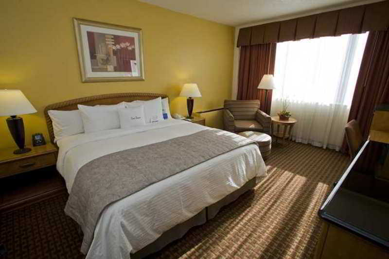 Doubletree By Hilton Milwaukee Downtown Hotell Eksteriør bilde